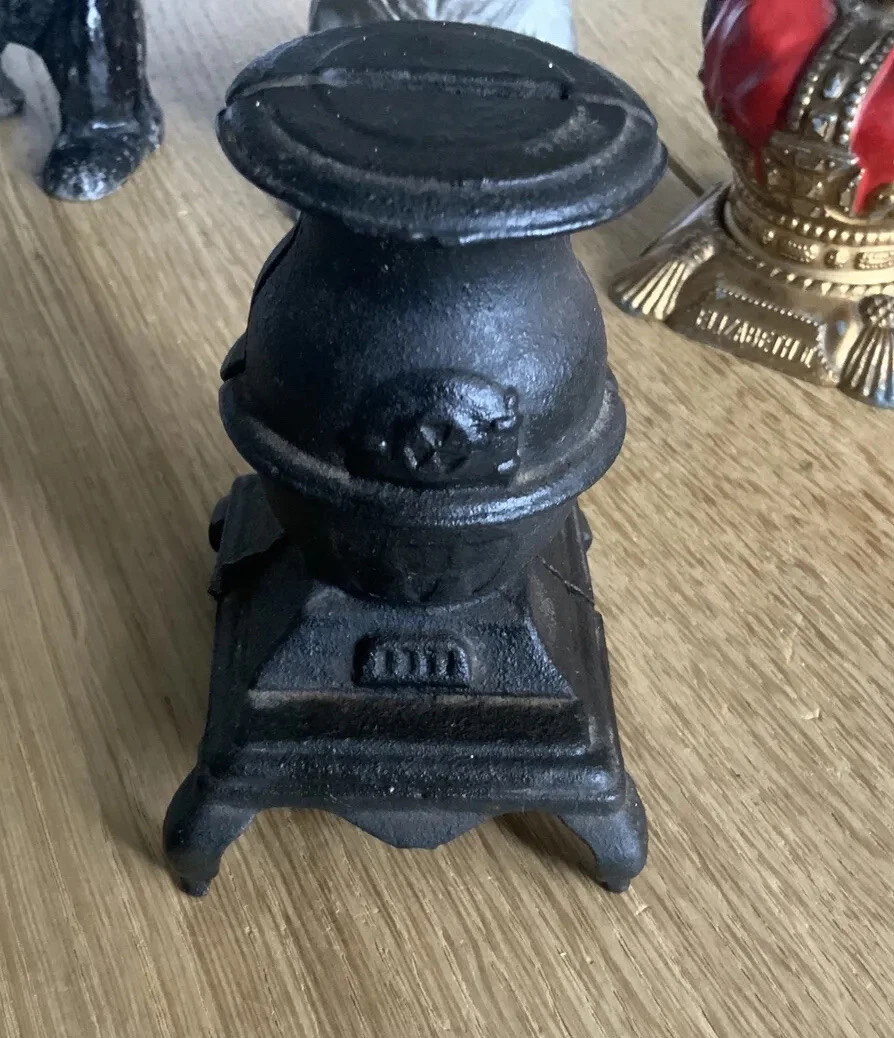 Vintage Cast Iron Pot Belly Wood Burning Stove Money Bank - Canada Forge |  eBay
