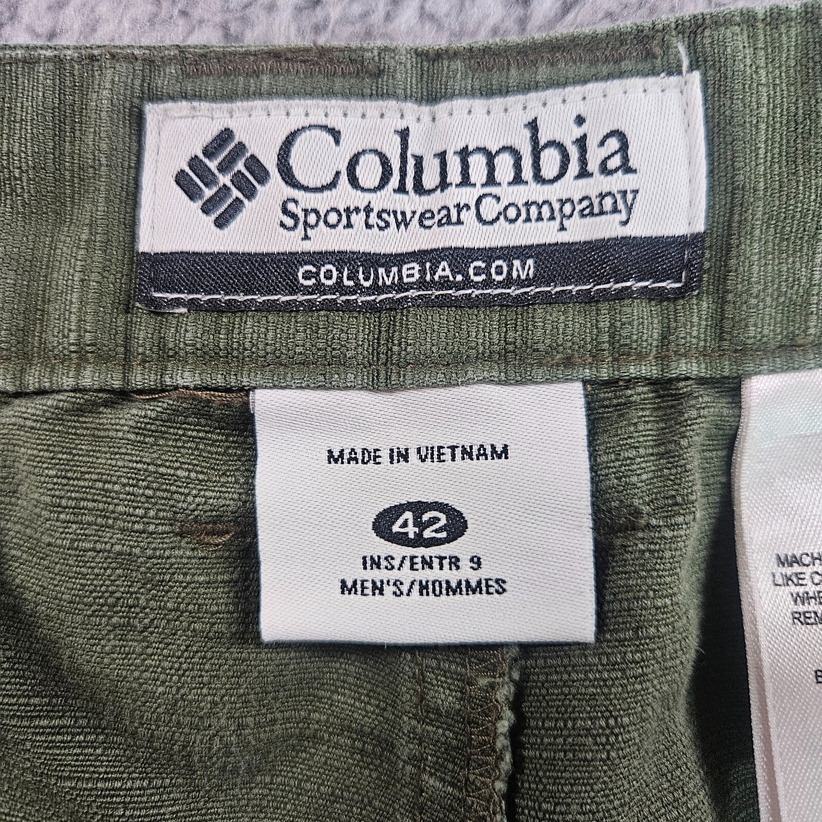 Columbia Sportswear Company Shorts Mens Size 42 x8 Flat Front Green thumbnail 4