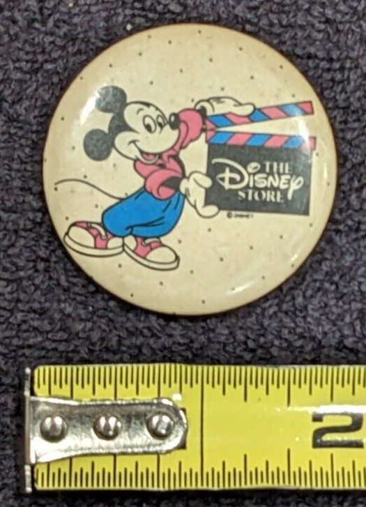 VINTAGE DISNEY "THE DISNEY STORE - MICKEY MOUSE" COLLECTIBLE BUTTON 1.7 INCH -61