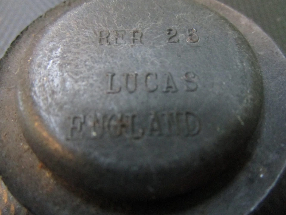 Reflector Austin Healey 100/6 Lucas, respaldo plano de goma, 57125, RER25, BHA4149, NOS Foto 3 de 3