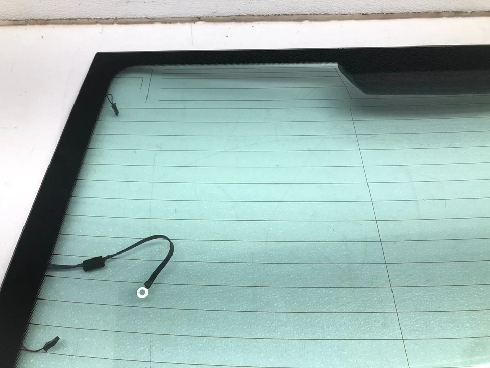 2011 - 2017 AUDI A8 L REAR WINDSHIELD GLASS OEM. - Image 3 of 4