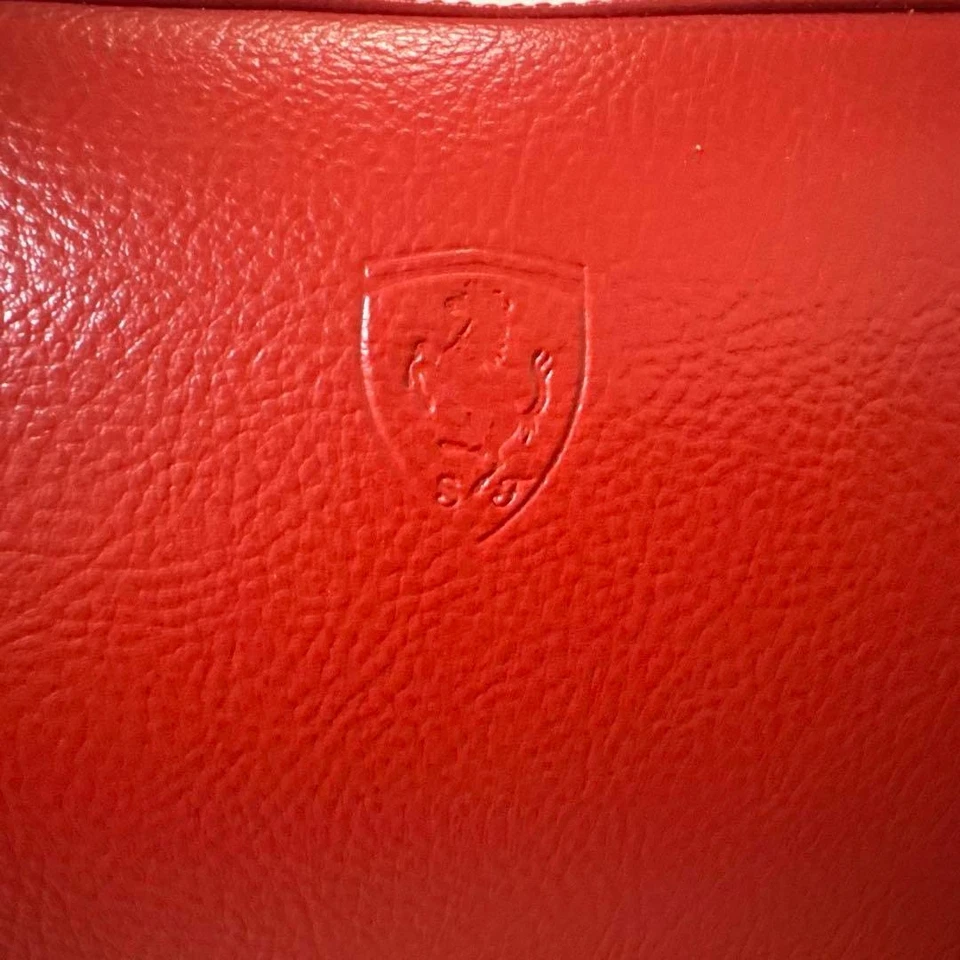 Second bag, red leather, manufactured by Schedoni, the official Ferrari brand - Image 4 of 4