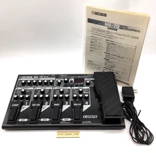 BOSS ME-70 Guitar Multi Effects Pedal Multi-Effects Processor w/ Adapter Tested
