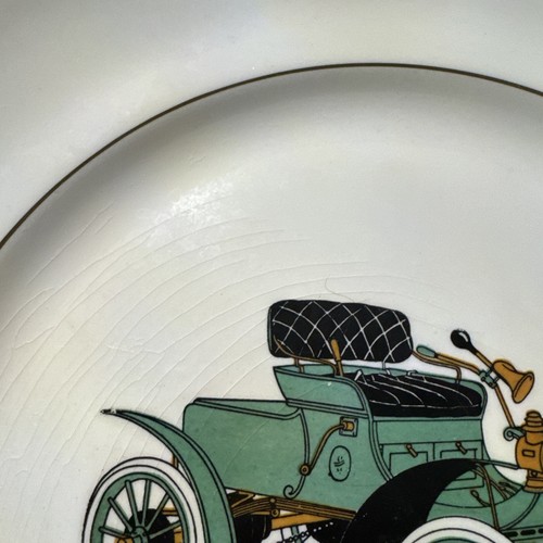 Old Vintage Oldsmobile 1904 Car Collectors Plate w Gold Trim & Scalloped Edges - Picture 5 of 6