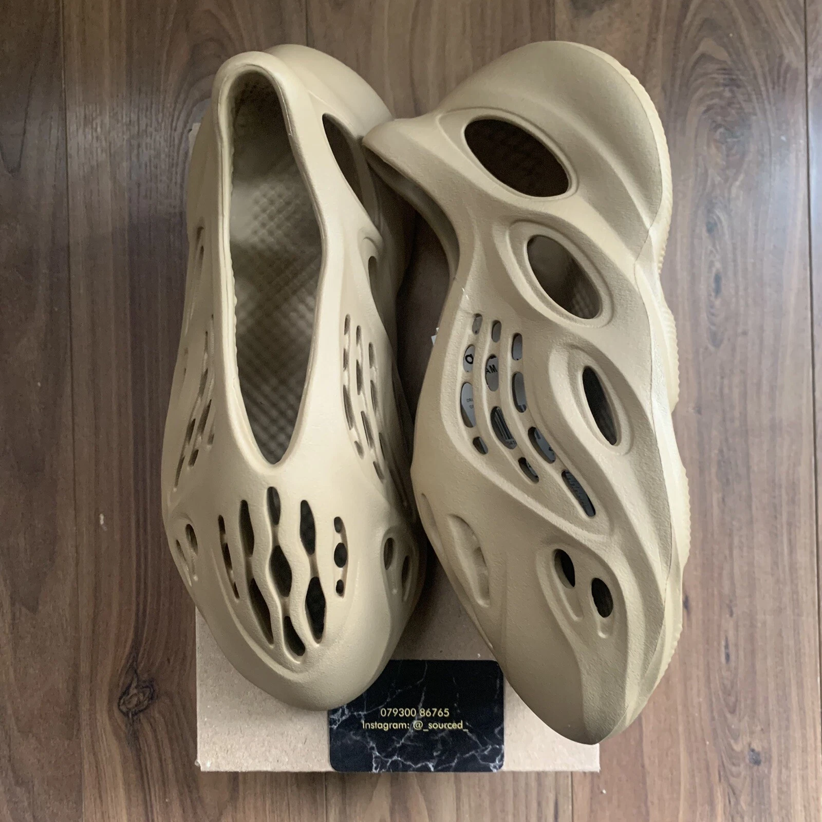 Adidas x Kanye West Yeezy Foam Runner ocra UK taglia 8 nuove mai indossate