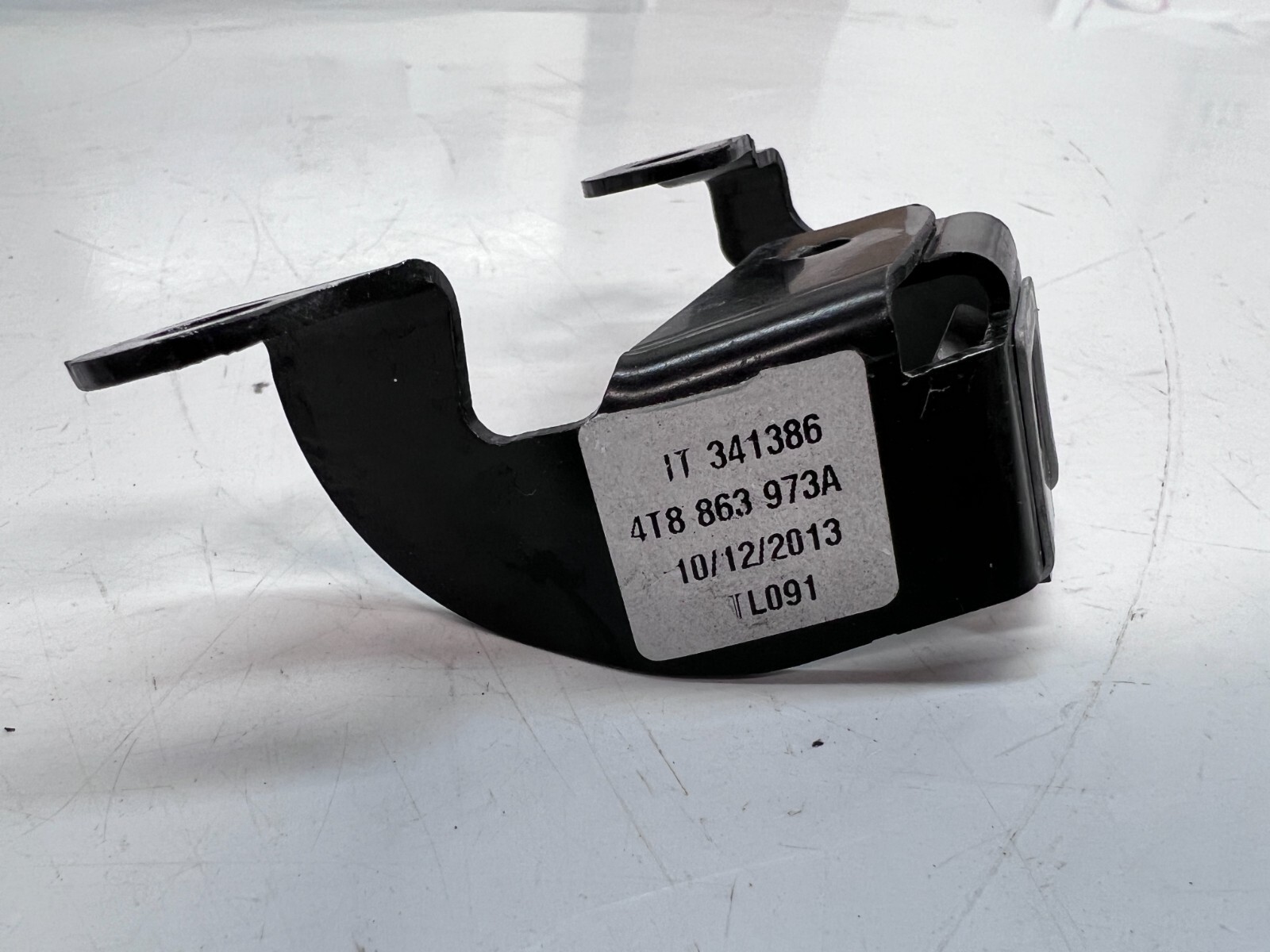 LAMBORGHINI HURACAN EVO DRIVER LEFT ENGINE HOOD SECURING BRACKET OEM 4T8863973A