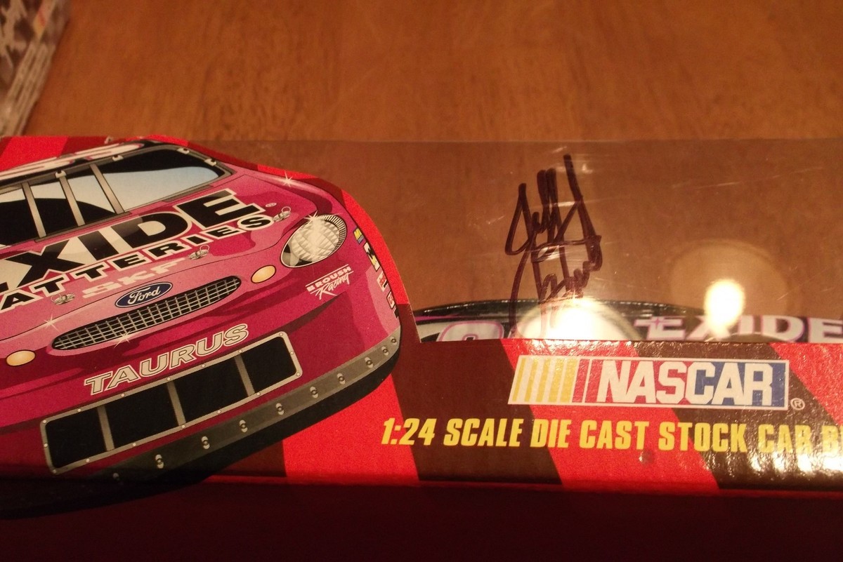 JEFF BURTON #99 EXIDE AUTOGRAPHED RACING CHAMPIONS 1989-1999 1:24