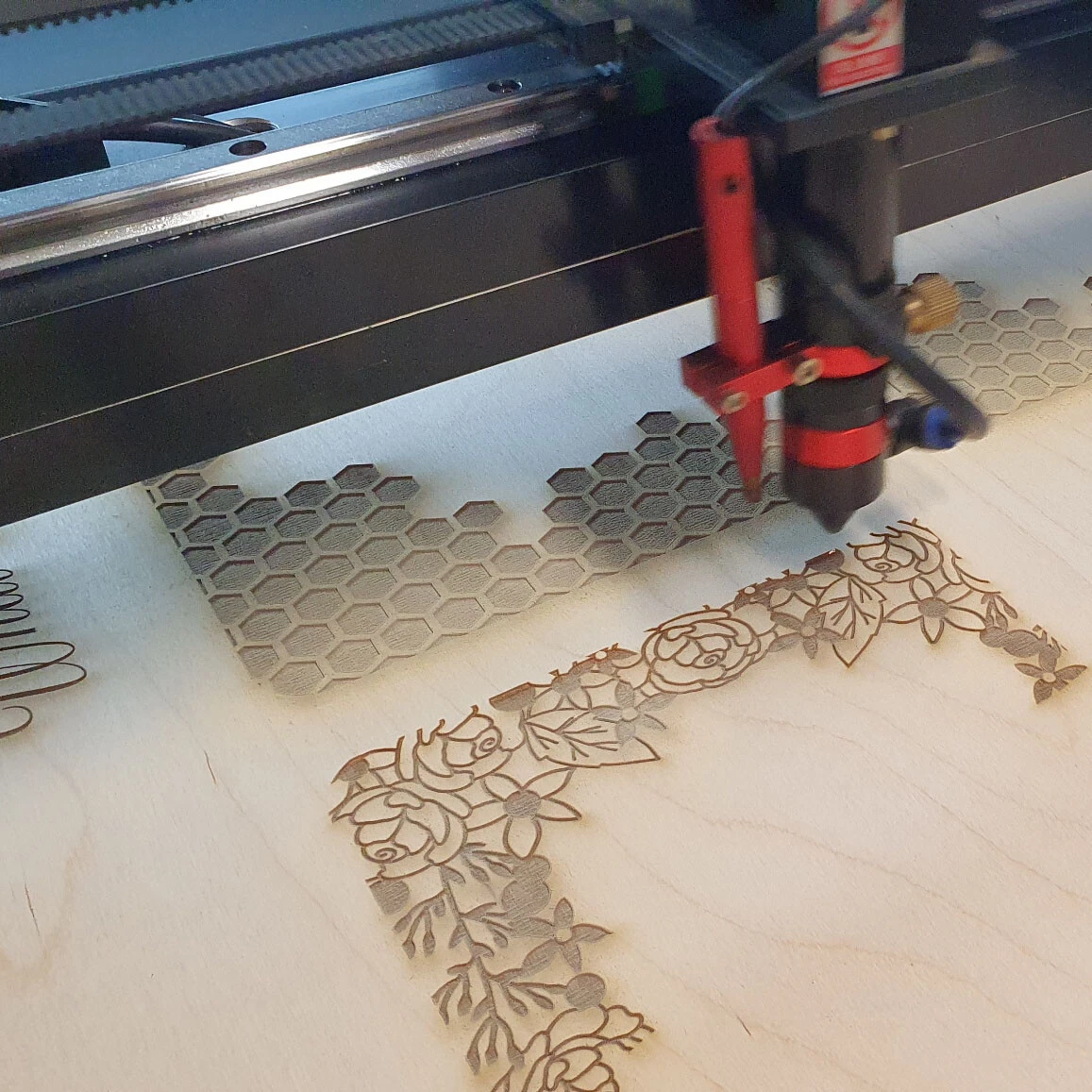 Laser Cutting Service / Laser Engraving Wood / Plastic / Perspex CAD CNC UK