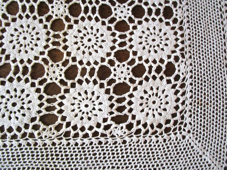 COUVRE LIT EN DENTELLE CROCHET, (2,70m X 2,20m), ANCIEN - Photo 3/4