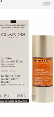 Clarins Radiance Plus Golden Glow Booster Selbstbräuner Maßanfertigung Full Size