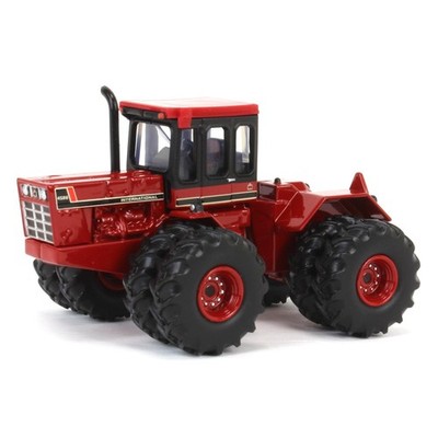 ERTL 1/64 IH 4586 Tractor Front & Rear Dual Wheels, Prestige Collection 44438