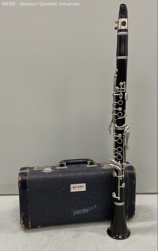 Bundy Black Clarinet With Case Woodwind Instrument Good Condition