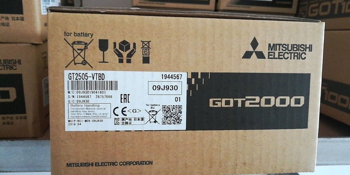 One MITSUBISHI GT2505-VTBD HMI GT2505VTBD Touch Panel New