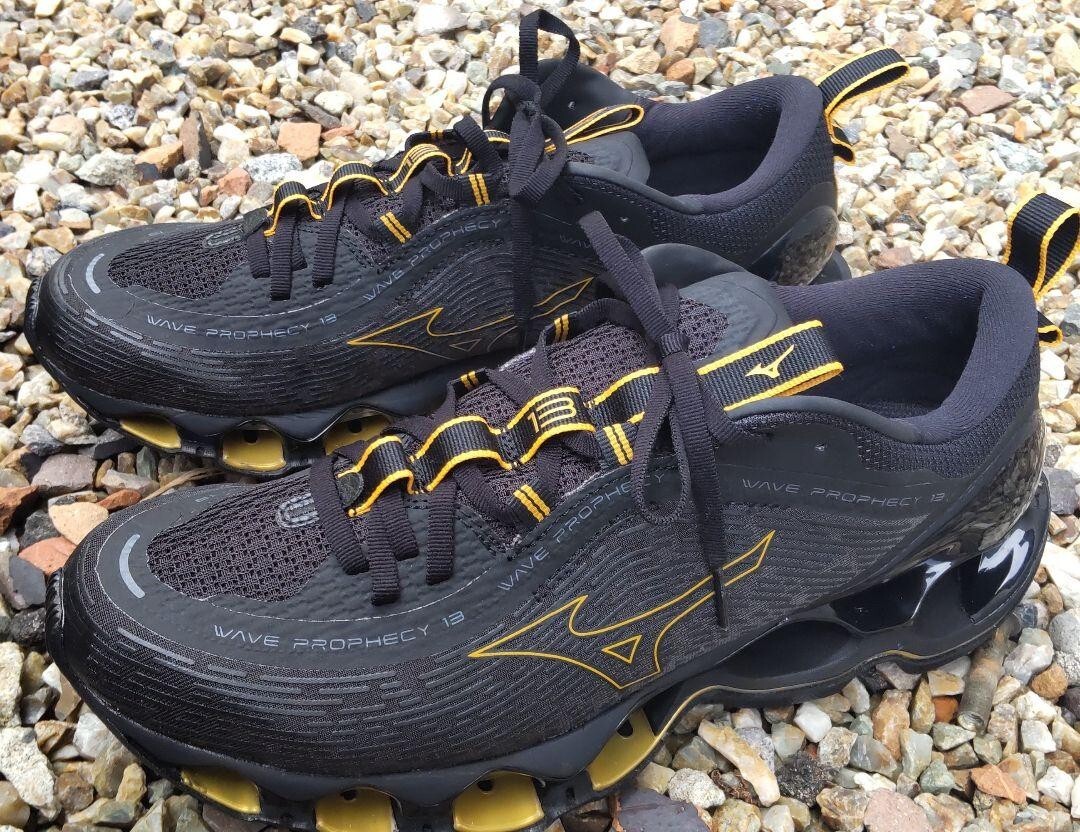 MIZUNO WAVE PROPHECY 13 J1GC2451 32 Black/Gold Unisex