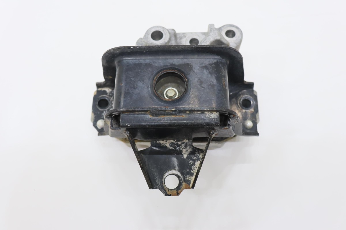 2014 - 2020 MITSUBISHI OUTLANDER 2.4L ENGINE RIGHT BRACKET MOUNT  