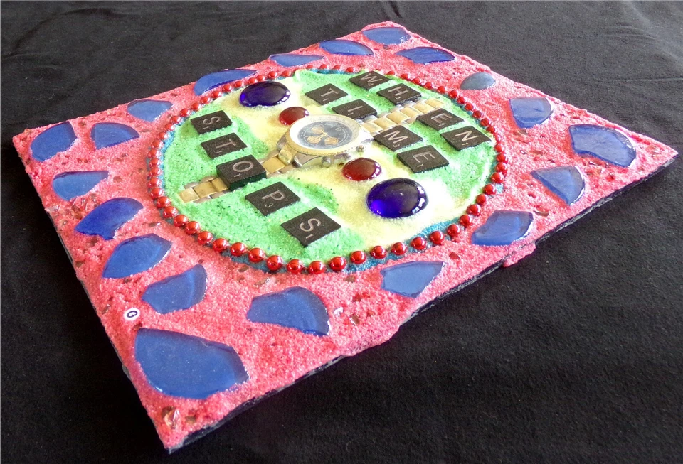 Reloj psicodélico abstracto reciclado firmado PUNK DECONSTRUCTION "When Time Stops" Foto 4 de 4