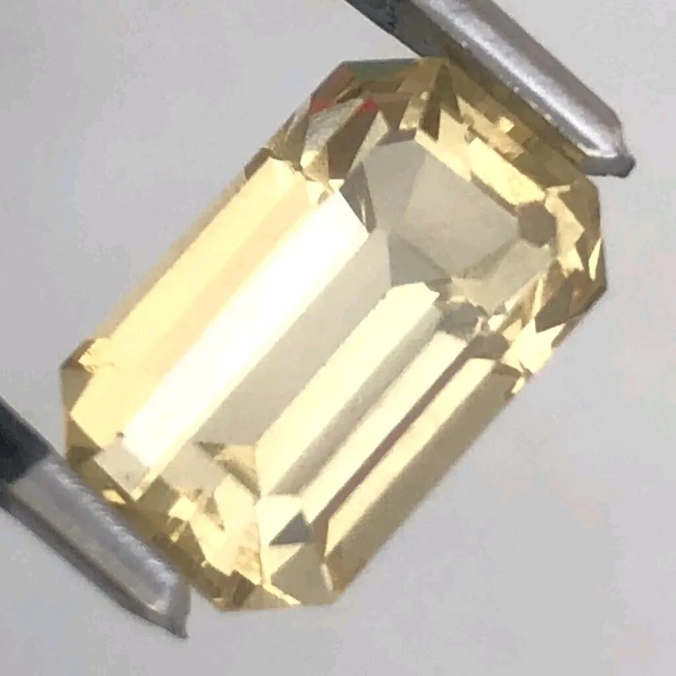 4.90 CT Natural Citrine loose gemstone from Pakistan - Image 3 of 4