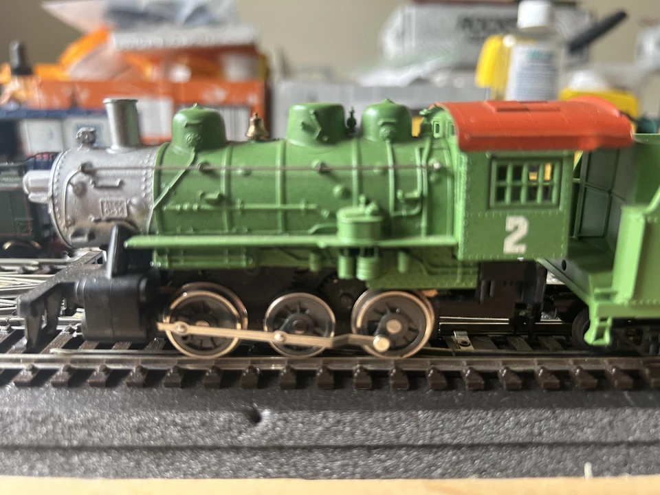 TYCO HO SOUTHERN RR 0-6-0 NO 2 Steam Locomotive Engine & Tender / Pics /Video - Image 2 of 4