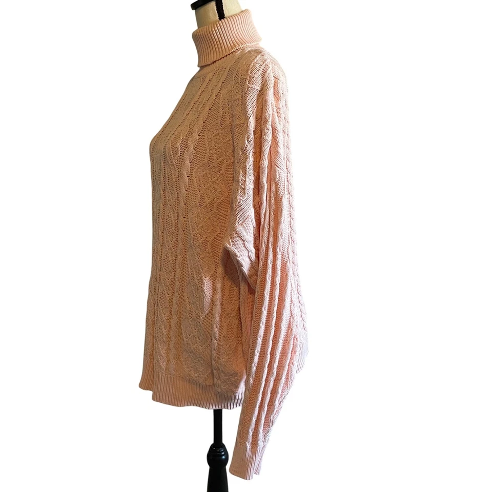 Suéter Pescador Wainscott Tejido con Cable Cuello Alto Rosa Algodón Para Mujer Talla Grande Foto 3 de 4