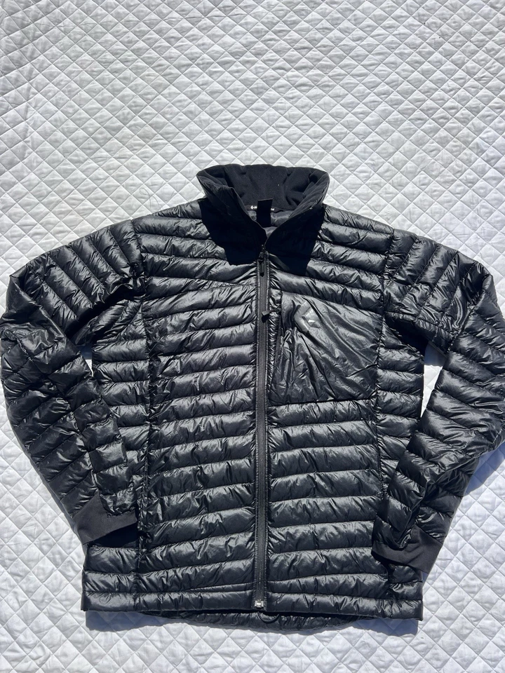 Chaqueta ligera de nailon negra acolchada acolchada con plumón BLACK DIAMOND para hombre talla grande Foto 3 de 4