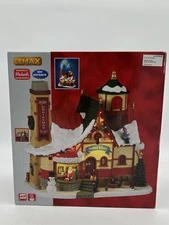 LEMAX Christmas Village Lighted Building Santa's Chalet Smoking Chimney New