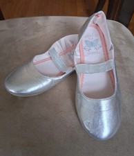 Girls Shoes Ballet Flats Size 1.5 Silver Strecheble