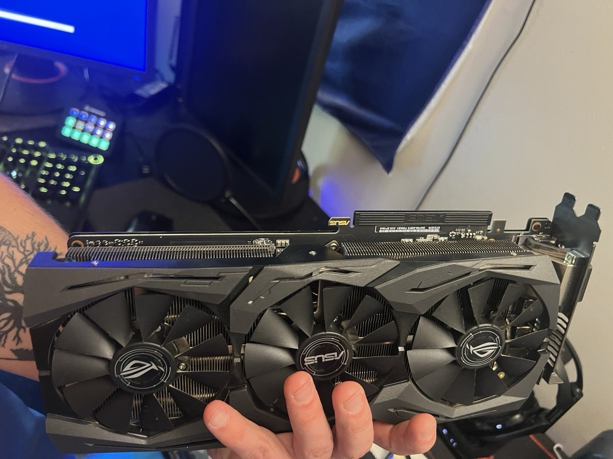 ASUS NVIDIA GeForce GTX 1070 8GB GDDR5 Graphics Card ASUS NVIDIA GeForce GTX 1070 8GB GDDR5 Graphics Card