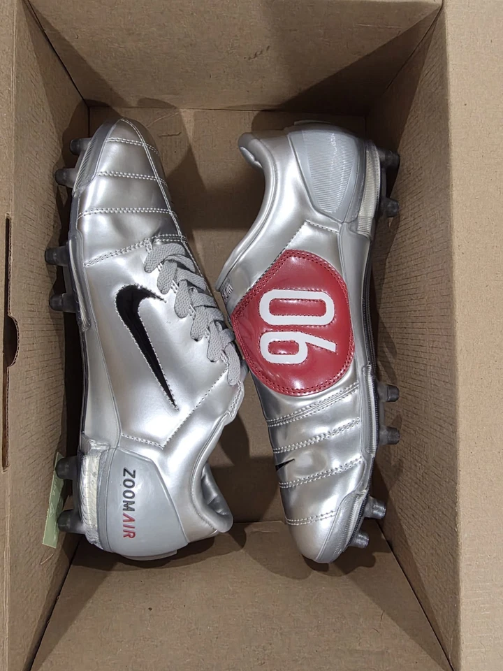 Total 90 Silver Cleats Size 10 - Image 2 of 4