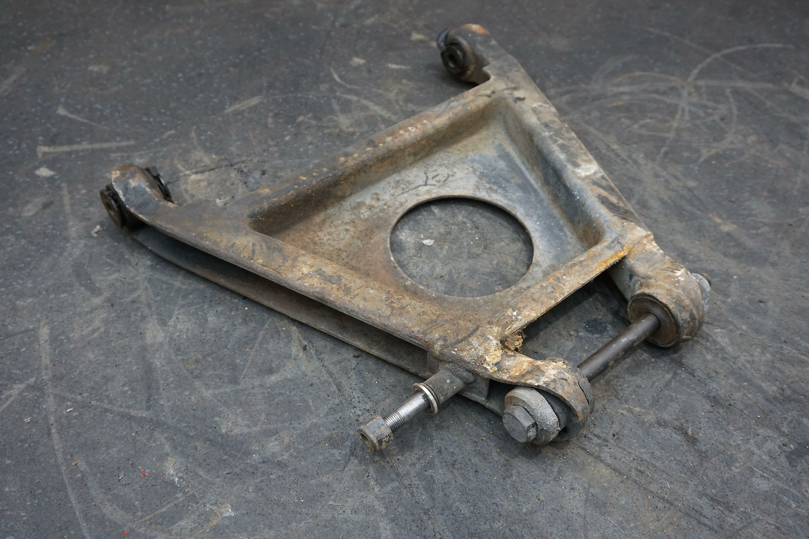 Rear Left Driver Side Lower Control Arm OEM Maserati Merak 1975 *Note