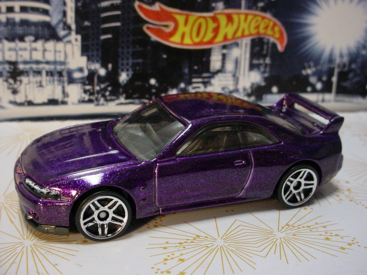 ホットウィール 日産 スカイライン GT-R R33 パープル Purple Nissan Skyline GT-R R33 Then and Now Hot Wheels | eBay