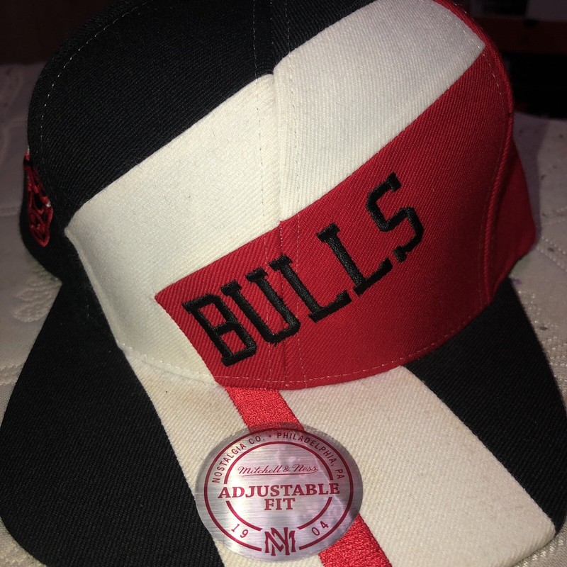 Chicago Bulls Hat Mitchell & Ness SnapBack USED Cap