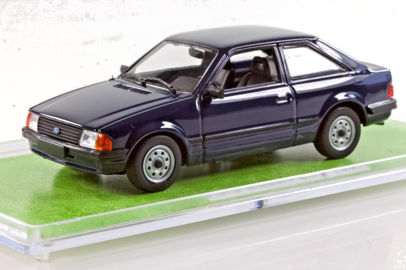 Minichamps Ford Escort 1981 1:43 940085000