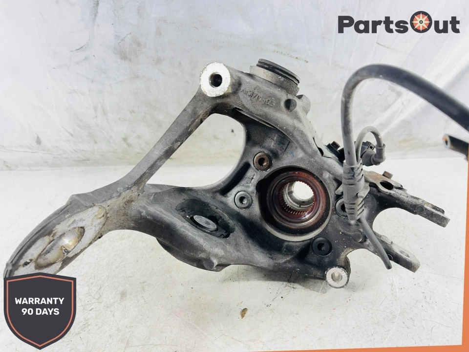 AUDI S4 2010-2016 - Nudillo de husillo trasero derecho con cojinete de rueda 8K0505432 OEM Foto 4 de 4