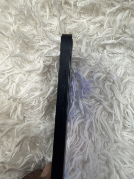 Apple iPhone 14 128GB Medianoche Desbloqueado Salud de batería 88% Buen estado 4