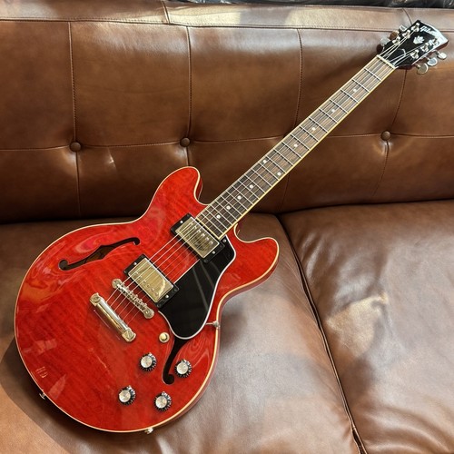 Gibson ES-339 Figured Sixties Cherry 3.29kg 2022 Electric Guitar - Picture 7 of 11