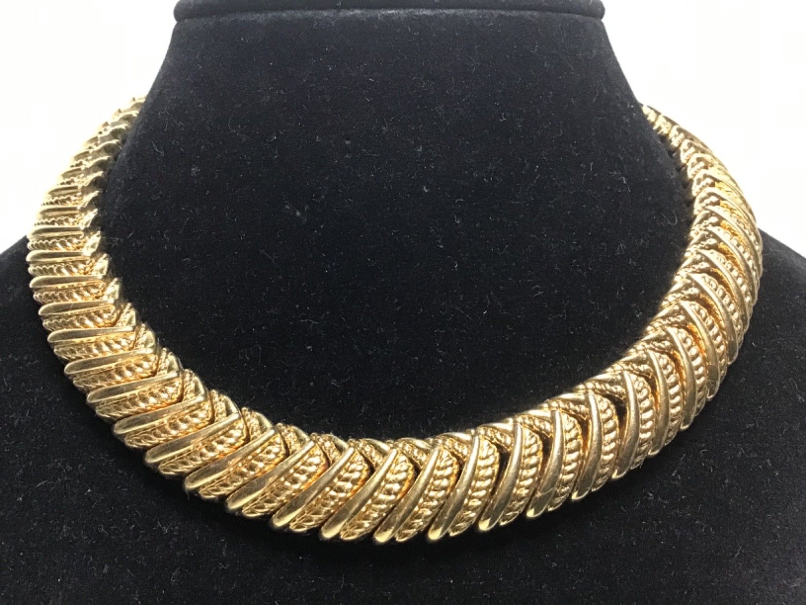 Picture Idea: 17 Vintage Napier Gold Tone Necklace Collar Necklace
