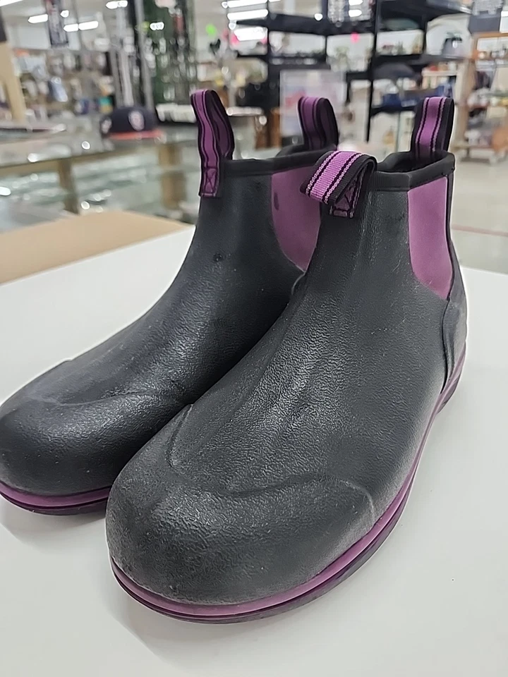 Noble Outfitters Mud Booties Black And Purple SZ 8 Womens Boots Waterproof - Image 2 of 4