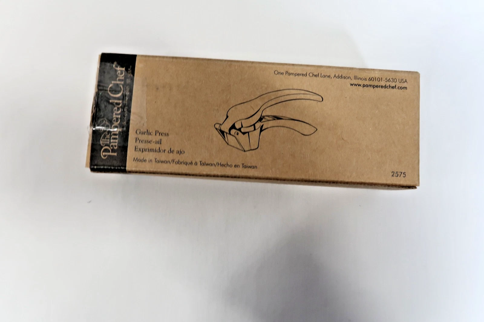The Pampered Chef Garlic Press #2575 Silver Cleaning Brush NEW in Box