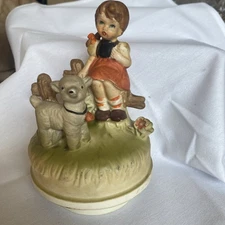 Sanyo music box carousel-Mary Had A Little Lamb made in Japan