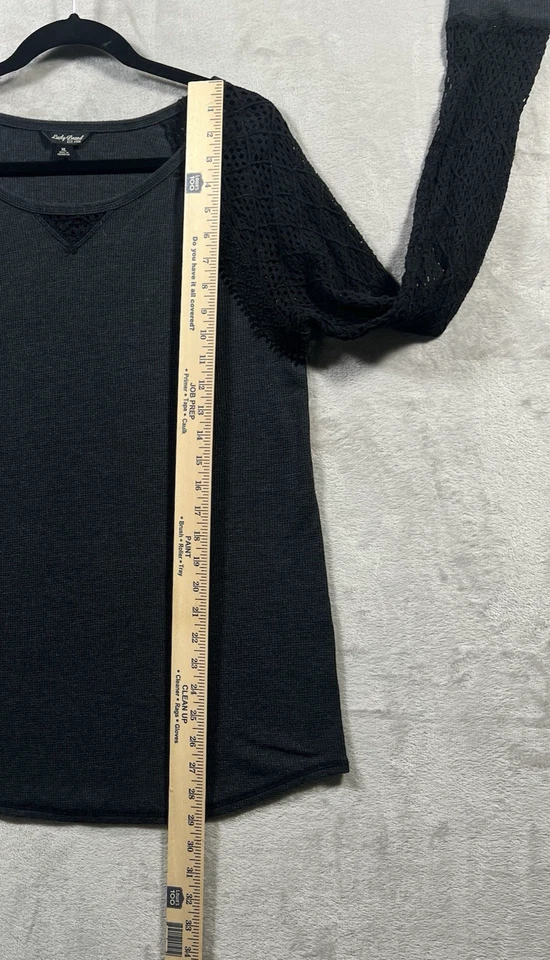 Blusa térmica Lucky Brand cinza com mangas pretas de crochê cinza tamanho x grande excelente estado usado - Imagem 4 de 4