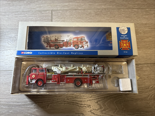 Corgi Classics #US53803 Mack CF Tower Fire Engine - Philadelphia - PA