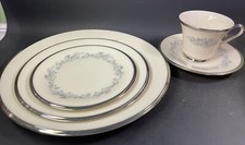 RARE Beautiful Repertoire by Lenox 5 piece set Discontinued Heavy Platinum Band