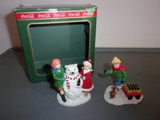 COCA COLA COKE SPECIAL DELIVERY SNOWBEAR 64329 CHRISTMAS VILLAGE HOUSE ACCESSORY