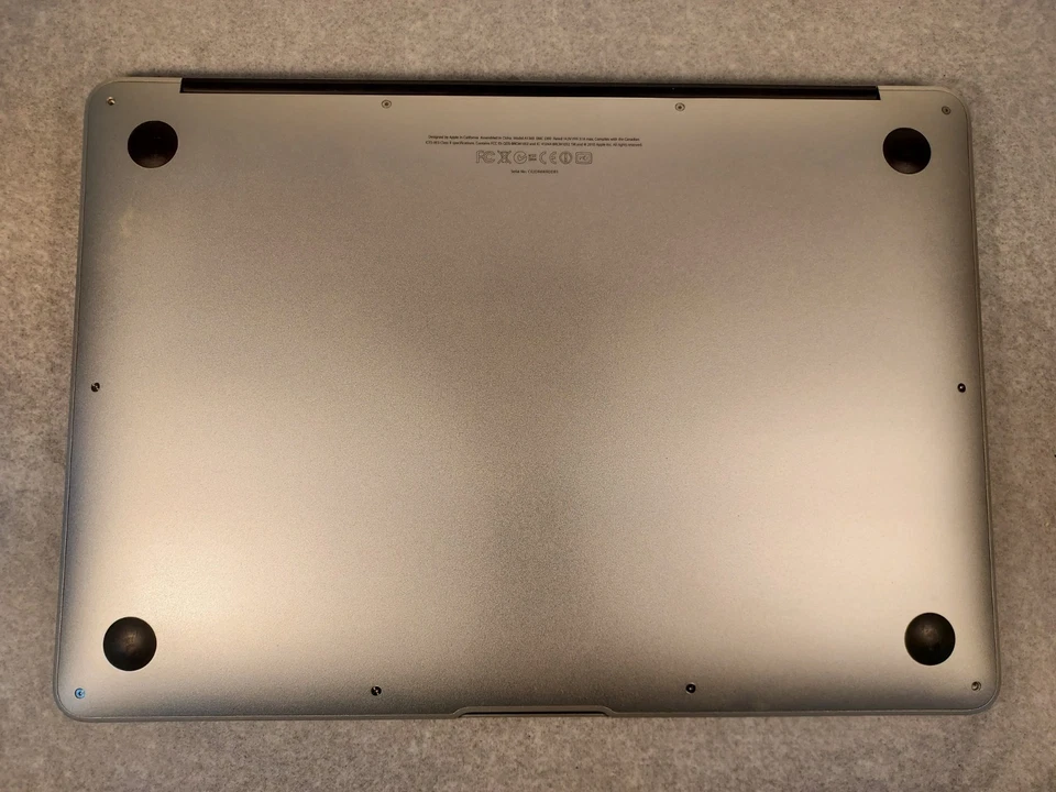 2010 Apple MacBook Air 13.3" A1369 Laptop - Silver - Untested/Parts/Repair - Image 2 of 4