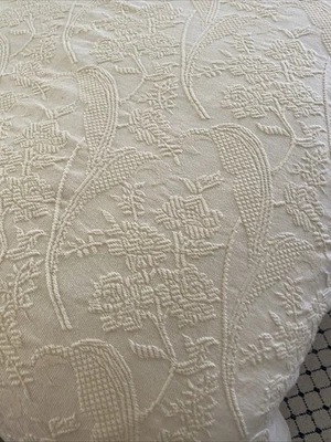 Columbine Cody Yellow Matelasse COVERLET KING 96”x 102 Portugal - Image 1 of 4