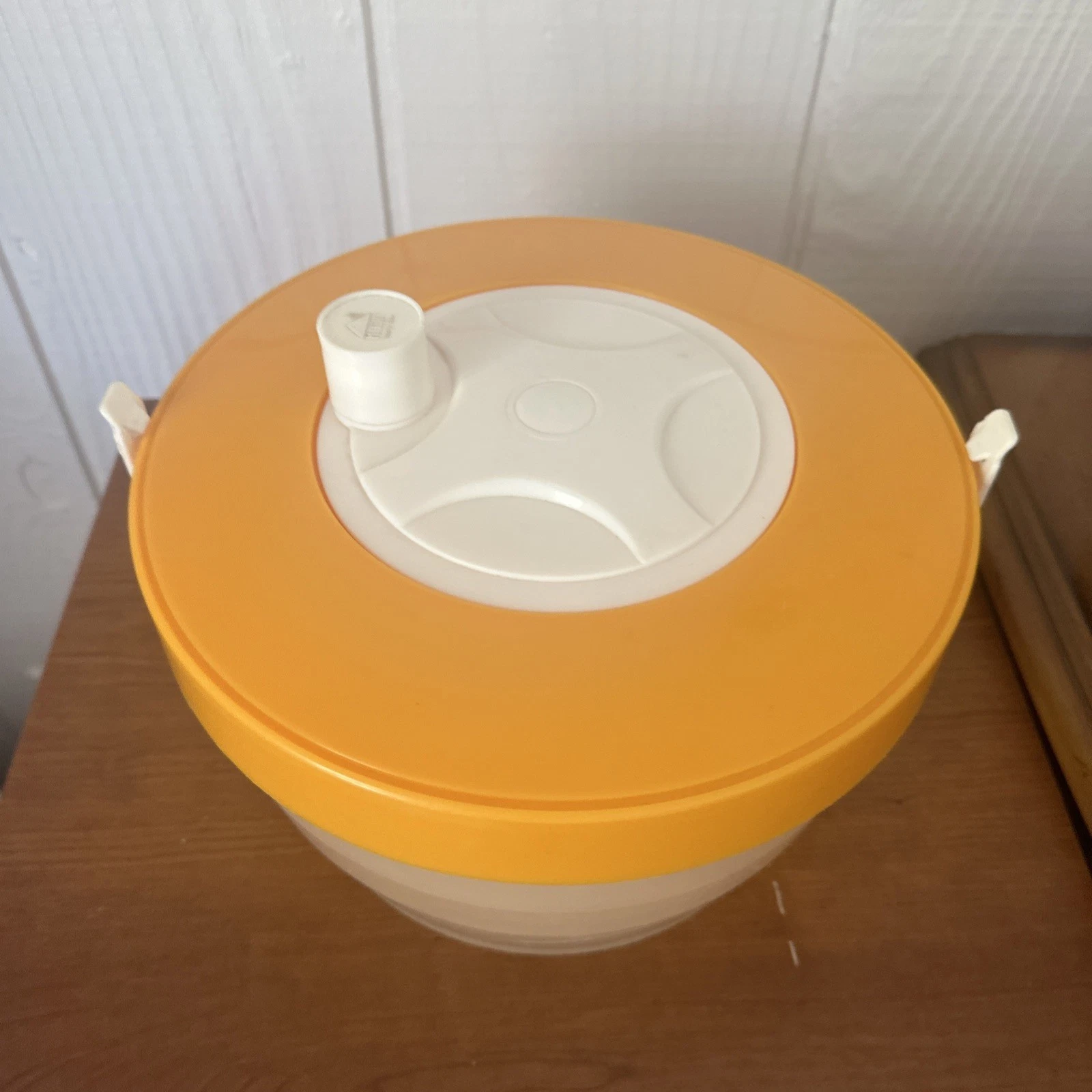 Vintage Yellow 6 qt MIXING BOWL CONTAINER -COLANDER
