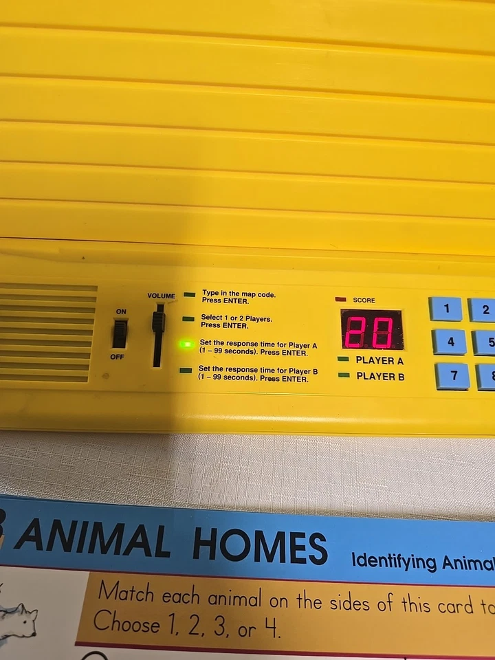 Geo Safari  8700 Electronic Learning With 18 Cards**READ** - Image 4 of 4