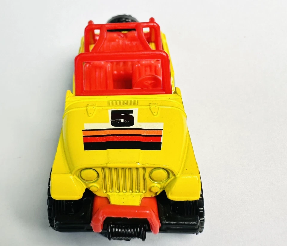 CORGI 1980s JUNIORS 1:64 #182 4X4 RENEGADE JEEP YELLOW VERY RARE CJ - Image 3 of 4