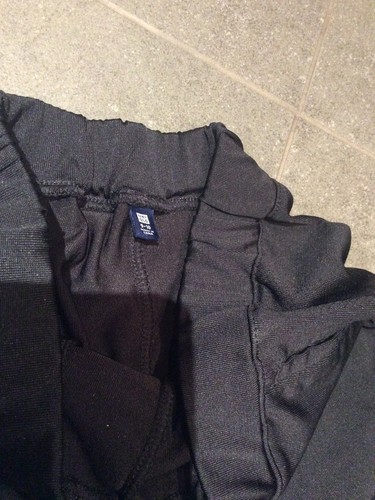 Uni Qlo Kids Black Shorts Size 9-10T - Picture 4 of 5