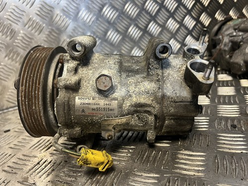 Pattes support de garde boue avant Motobécane, MBK 51 chromées